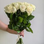 Розы белые 21шт 50 см