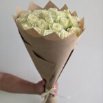Розы белые 21шт 50см Аваланж