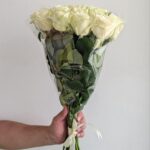 Розы белые 21шт 50см