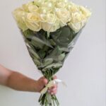 Розы белые 31шт 50см