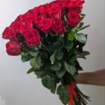 Розы красные 31шт 70см