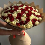 Красные и белые розы