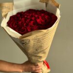 Монобукет из свежайших красных роз 51шт 60см