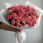 Нежнейшие кустовые розы 19шт 50см