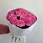 Круглый монобукет из 21 розовой розы