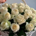 Корзина из 51 белой розы