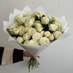 19 кустовых роз мисс бомбастик