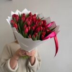 Монобкет из 51 красного тюльпана