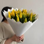 Монобукет из 51 желтого тюльпана