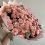 Кустовые розы мадам бомбастик