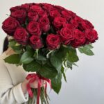 51 роза красная