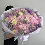 Гортензия, розы, маттиола