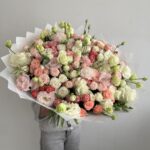 Кустовые розы, эустома
