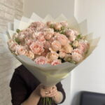 19 веток Пич дименшн кустовые розы