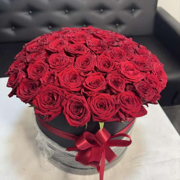 Коробка из 51 красной розы