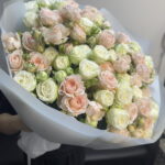 Нежные кустовые розы микс ️
