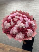 Большой букет гортензий и кустовых роз 😍😍😍 — изображение 3