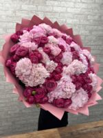 Большой букет гортензий и кустовых роз 😍😍😍 — изображение 7