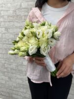 Букет невесты эустома и белые розы — изображение 6