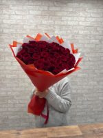 51 красная роза 60 см 🥰 — изображение 6