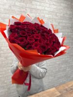 51 красная роза 60 см 🥰 — изображение 4